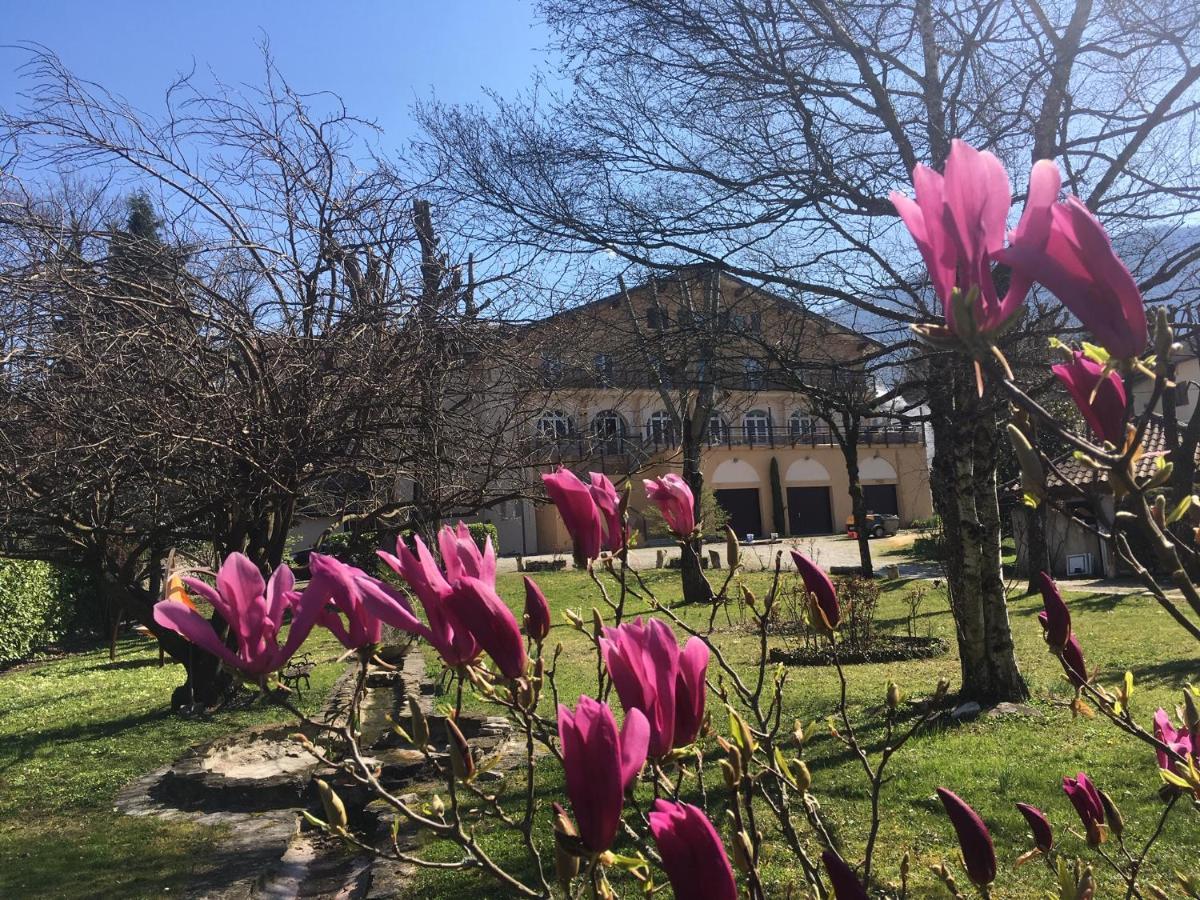 Le Castel Fleuri Hotel Saint-Jean-en-Royans Eksteriør billede