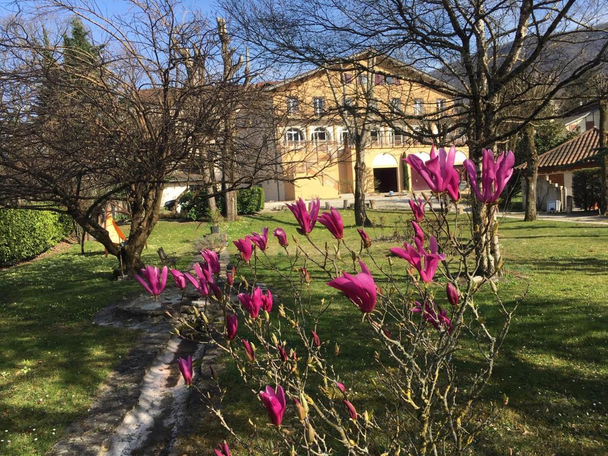 Le Castel Fleuri Hotel Saint-Jean-en-Royans Eksteriør billede